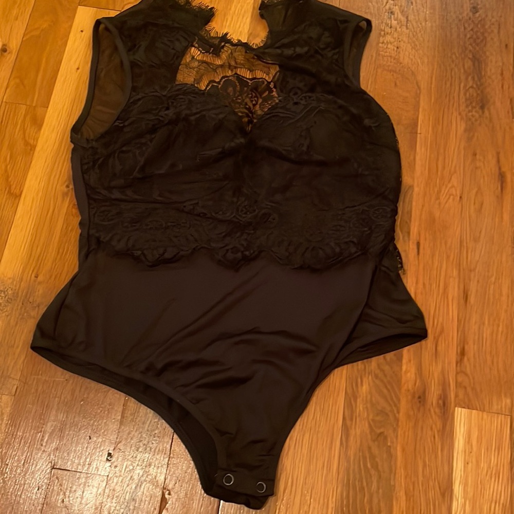 Never worn no name lace topped body suit!
